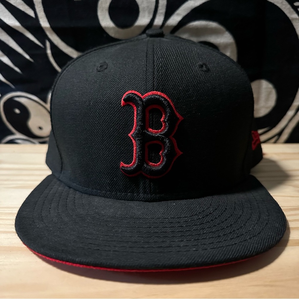 Boston Red Sox New Era MLB Official Limited Blackout 7 1/2 Fitted Hat
